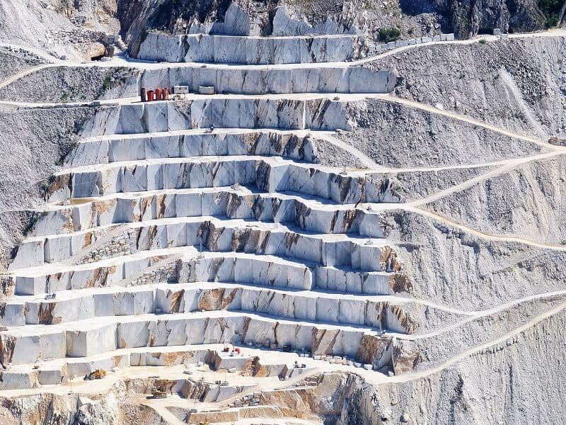 EL MÁRMOL Y SU COMPOSICIÓN